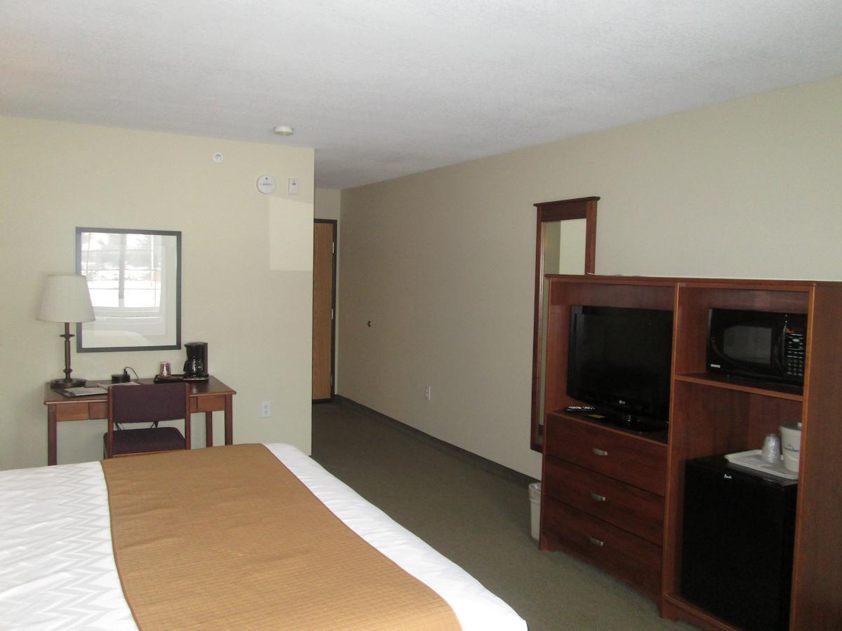 Americinn By Wyndham Charlevoix Dış mekan fotoğraf