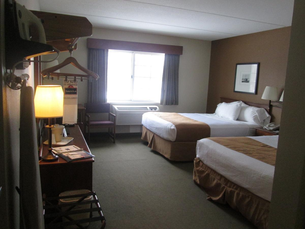 Americinn By Wyndham Charlevoix Dış mekan fotoğraf