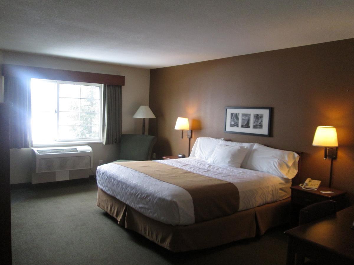 Americinn By Wyndham Charlevoix Dış mekan fotoğraf